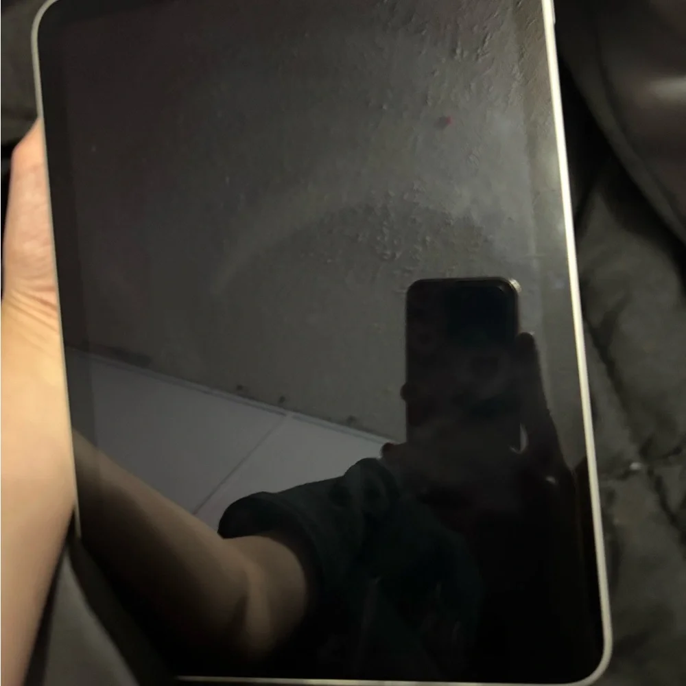 Apple Tablet - Sleek Silver Finish